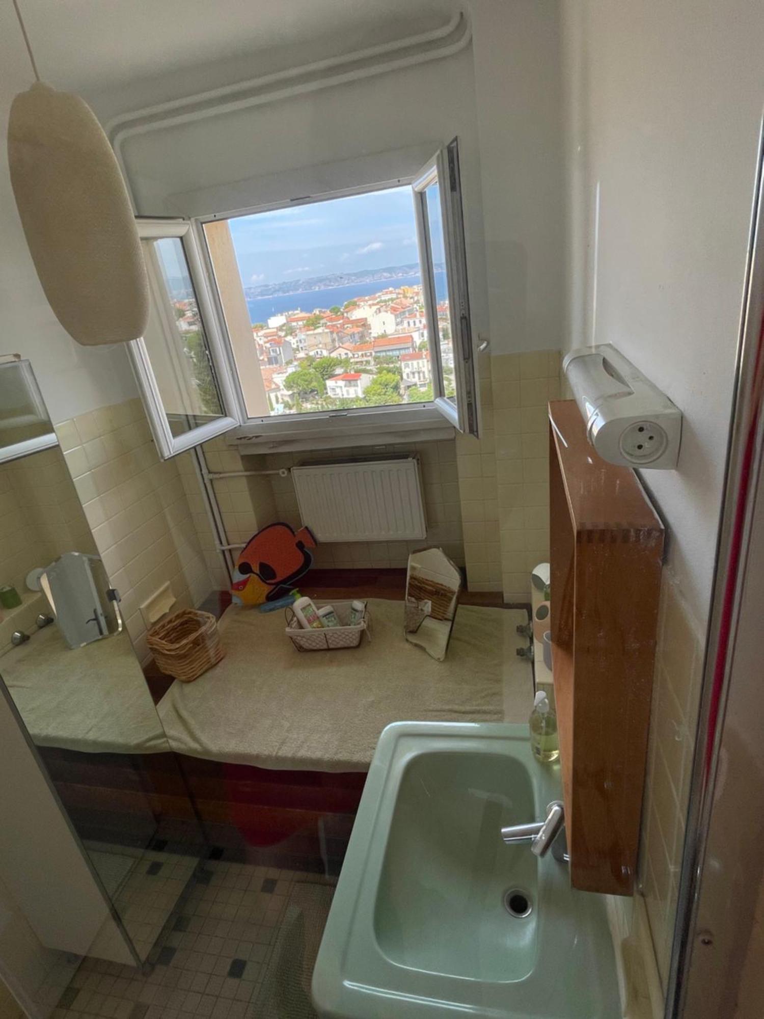 Vu Sur Mer Corniche Lägenhet Marseille Exteriör bild